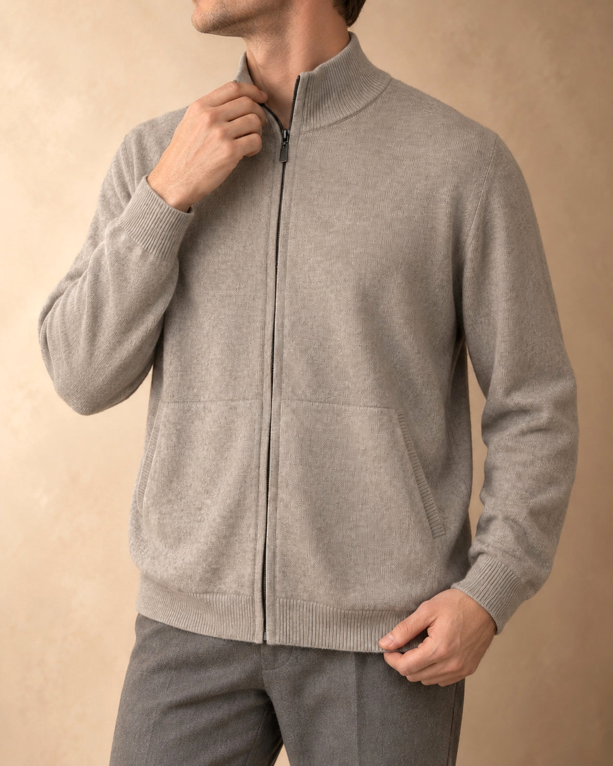 Men's Zip Cardigan in Cashmere, Grey-beige, 3q view