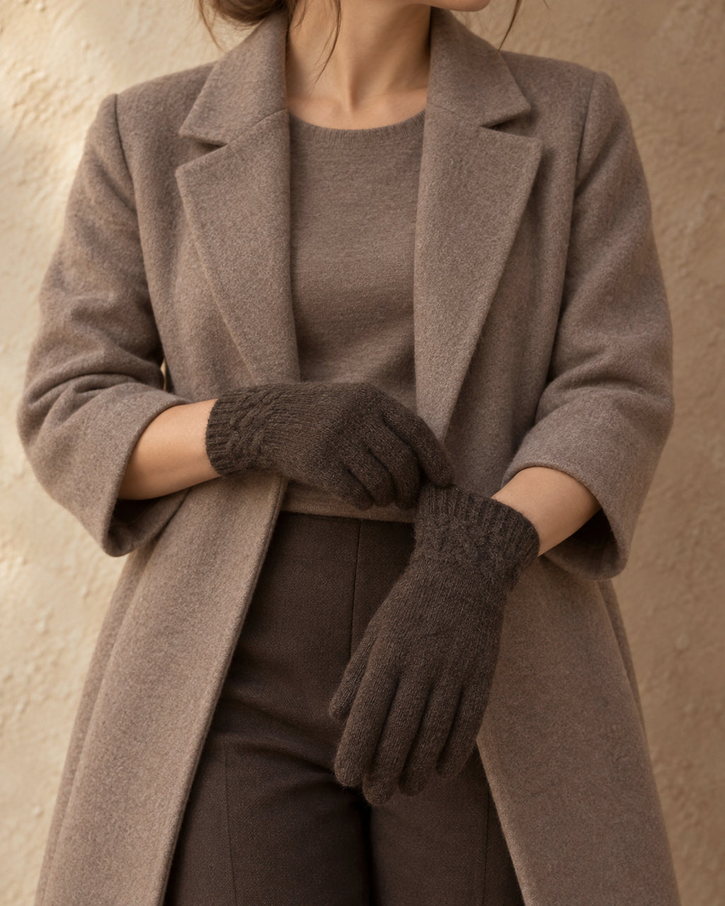 Women's Cable-Cuff Gloves in Yak Wool, Brown, front view