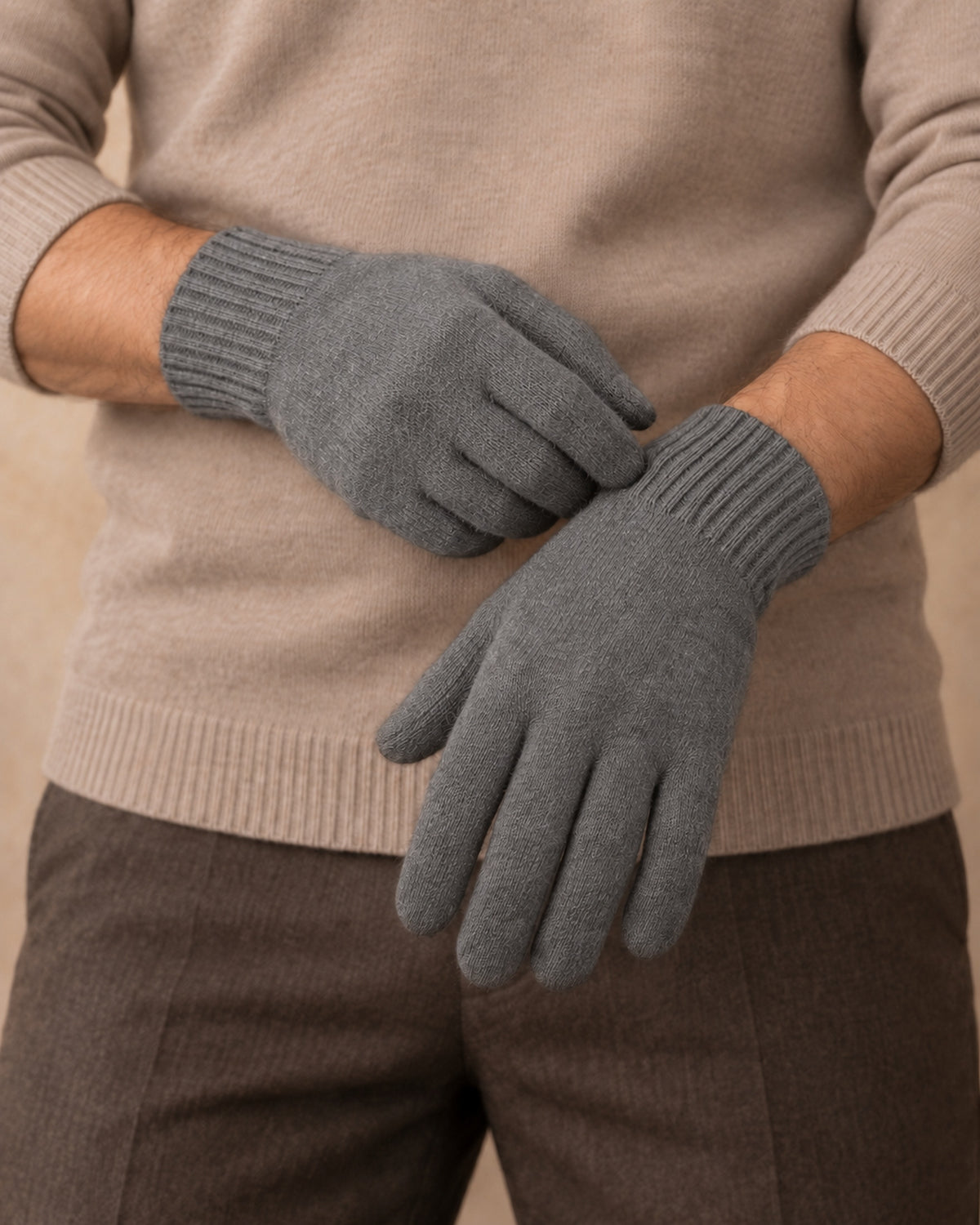 Men's Gloves in Cashmere, Grey, front view