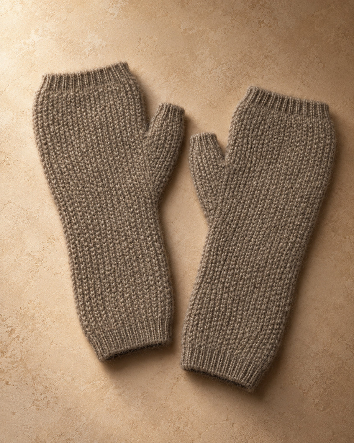 Long Fingerless Mitts in Cashmere, Grey, flat view