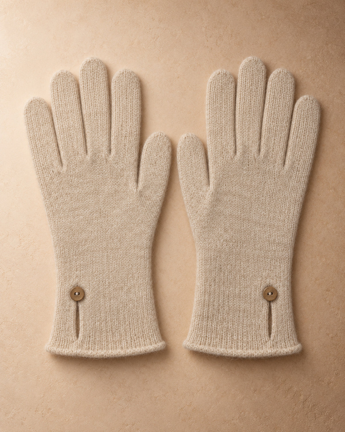 Button-Cuff Gloves in Cashmere, Cream, flat view