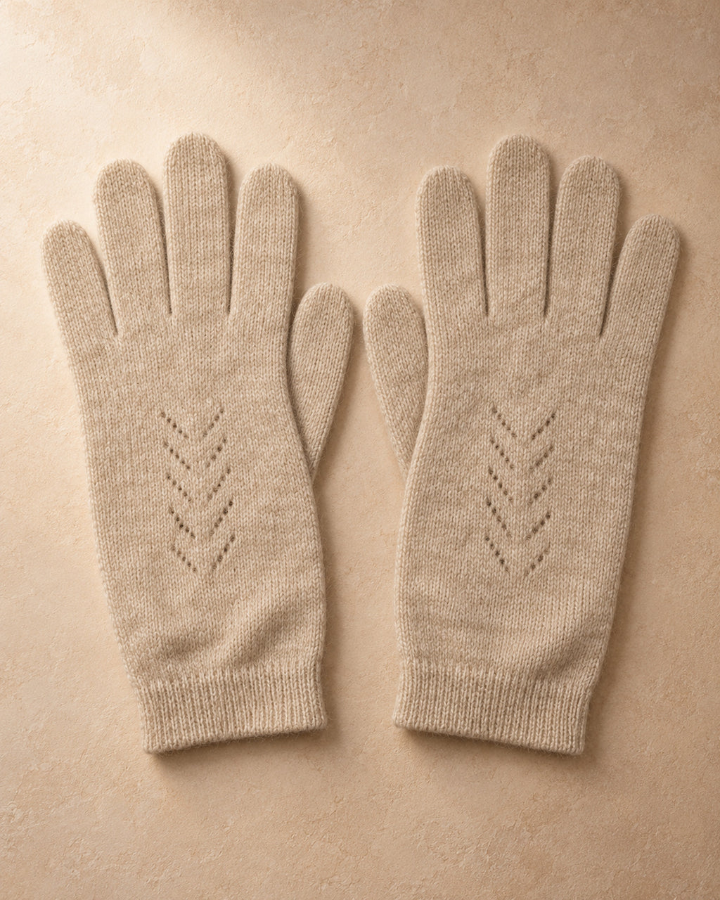 Linnet Cashmere Fine-Knit Gloves, Beige, flat view