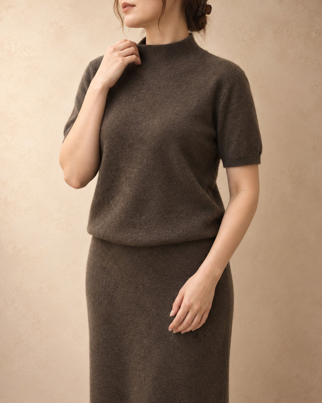 Short-Sleeve Mock-Neck Jumper in Yak Wool, Brown, 3q view