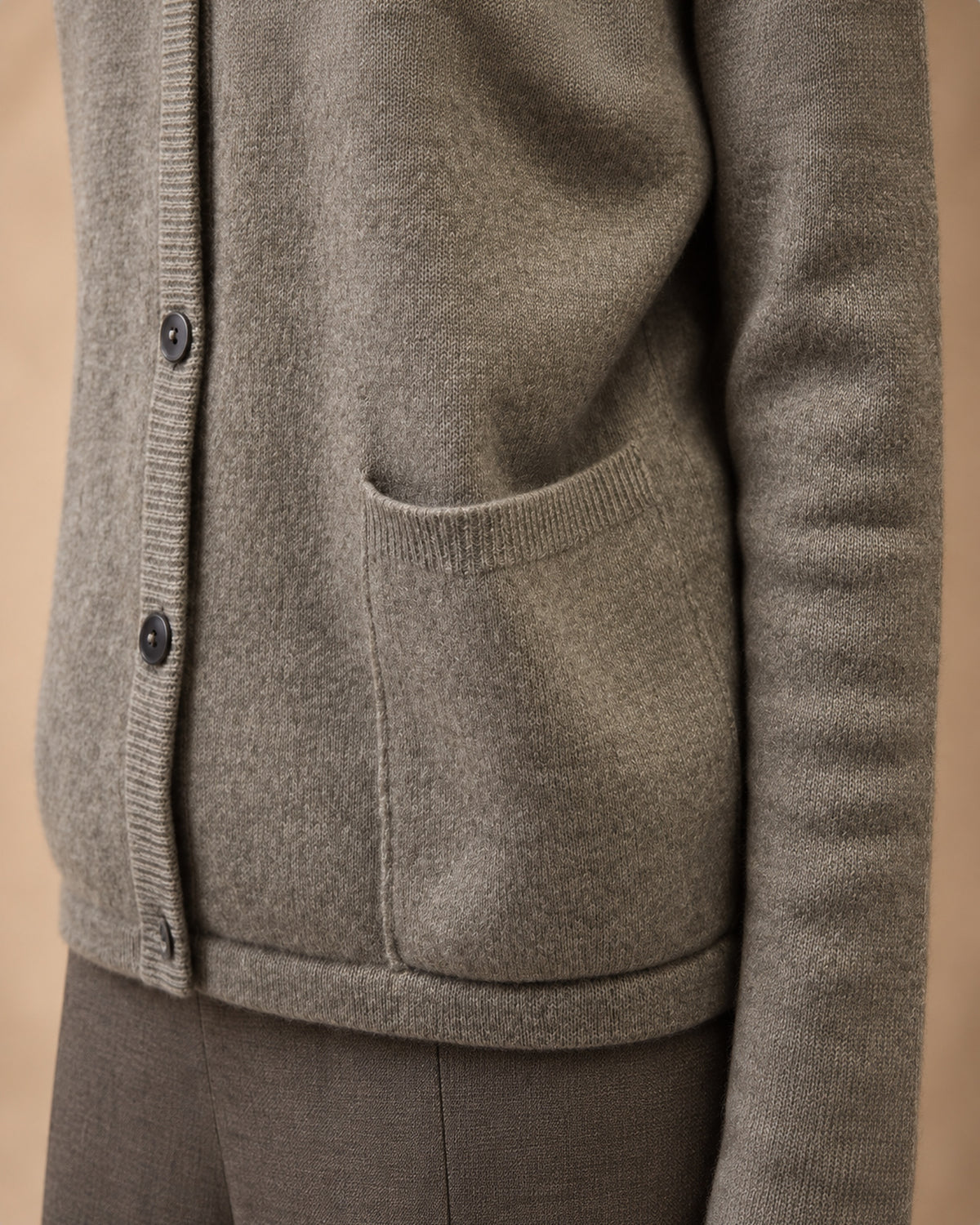 Round-Neck Button Cardigan with Pockets in Cashmere, Grey, detail view