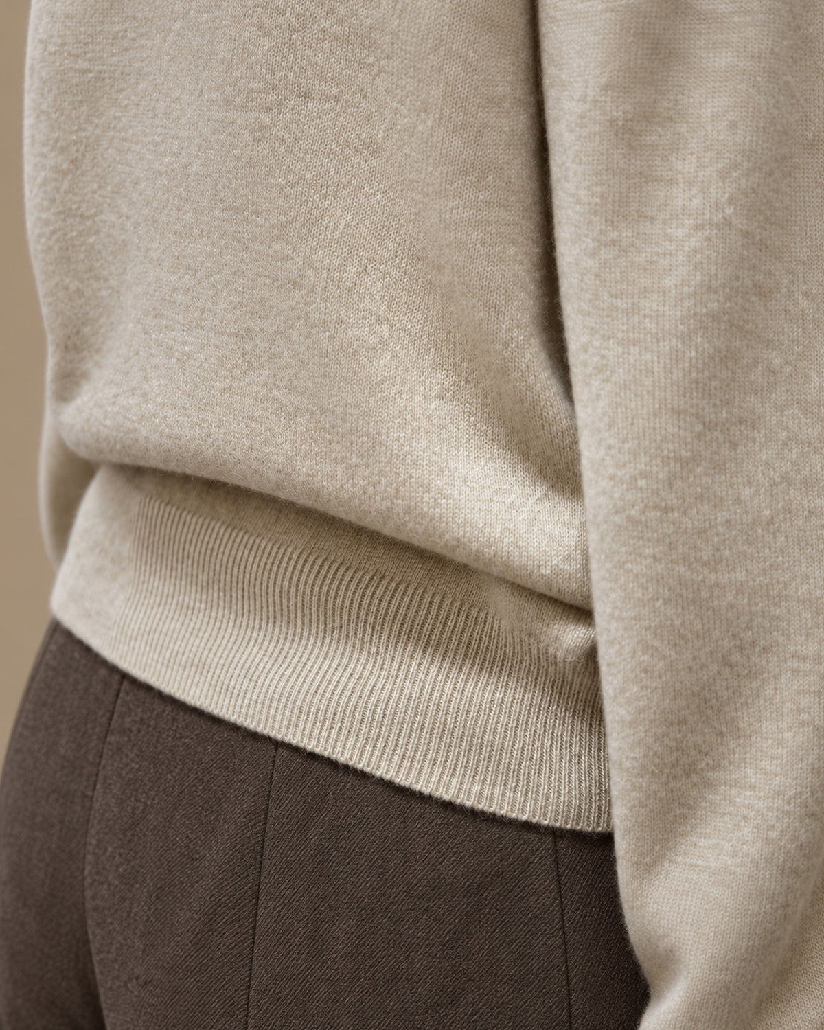 Overlap-Neck Pullover in Cashmere, Beige, detail view