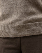 V-Neck Raglan Pullover in Cashmere, Beige, detail view