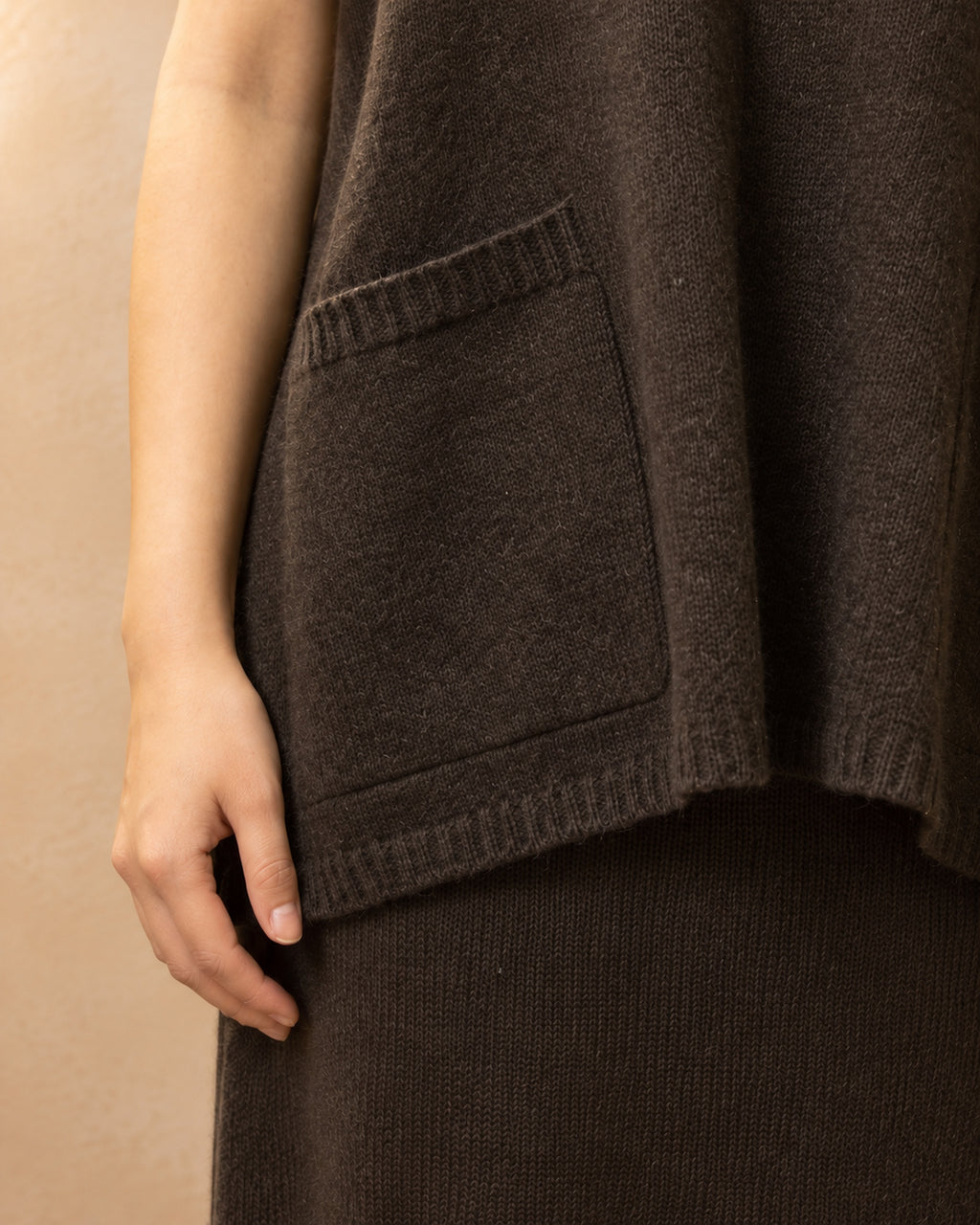 Long Vest with Back Buttons in Yak Wool, Brown, detail view