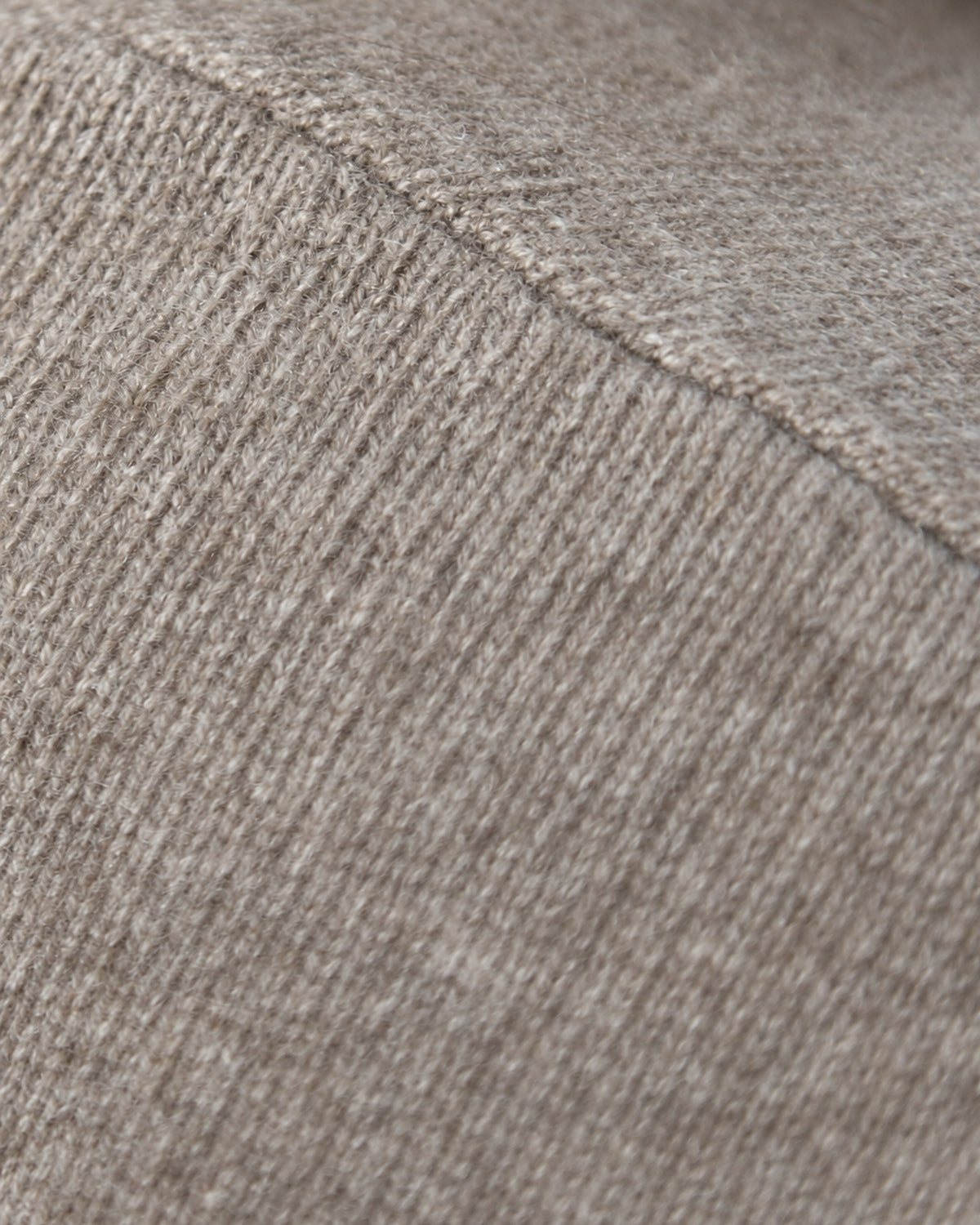 Belted Cape Poncho in Cashmere, Grey, detail view