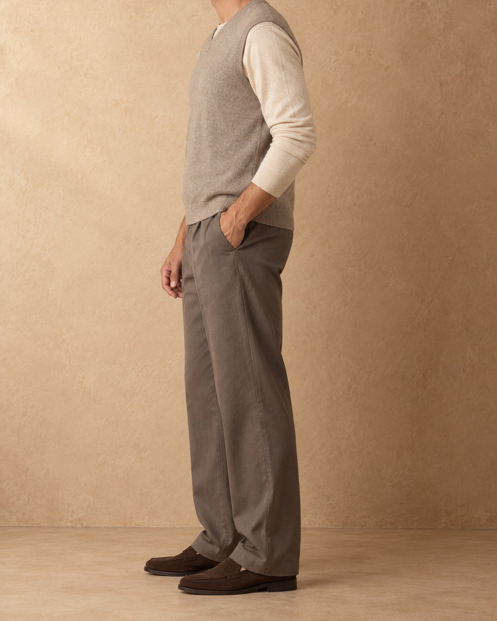 Men's V-Neck Vest in Cashmere, Grey, side view